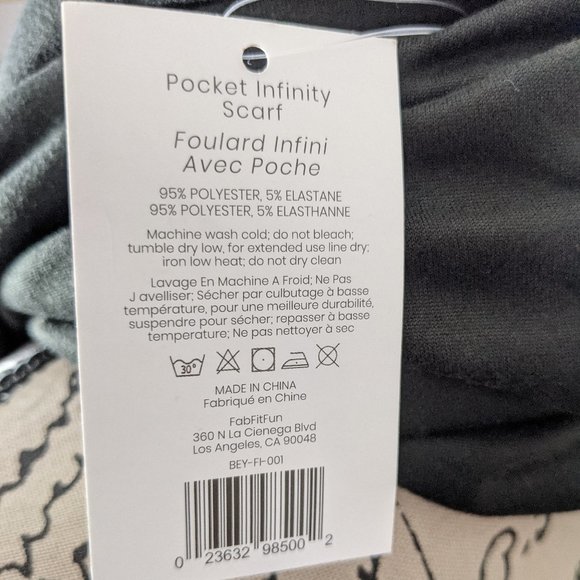 NEW Beyond Yoga Hidden Pocket Infinity Scarf Black Lightweight - Picture 4 of 8